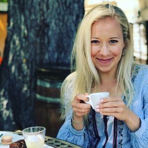 Meet your Posher, Elise